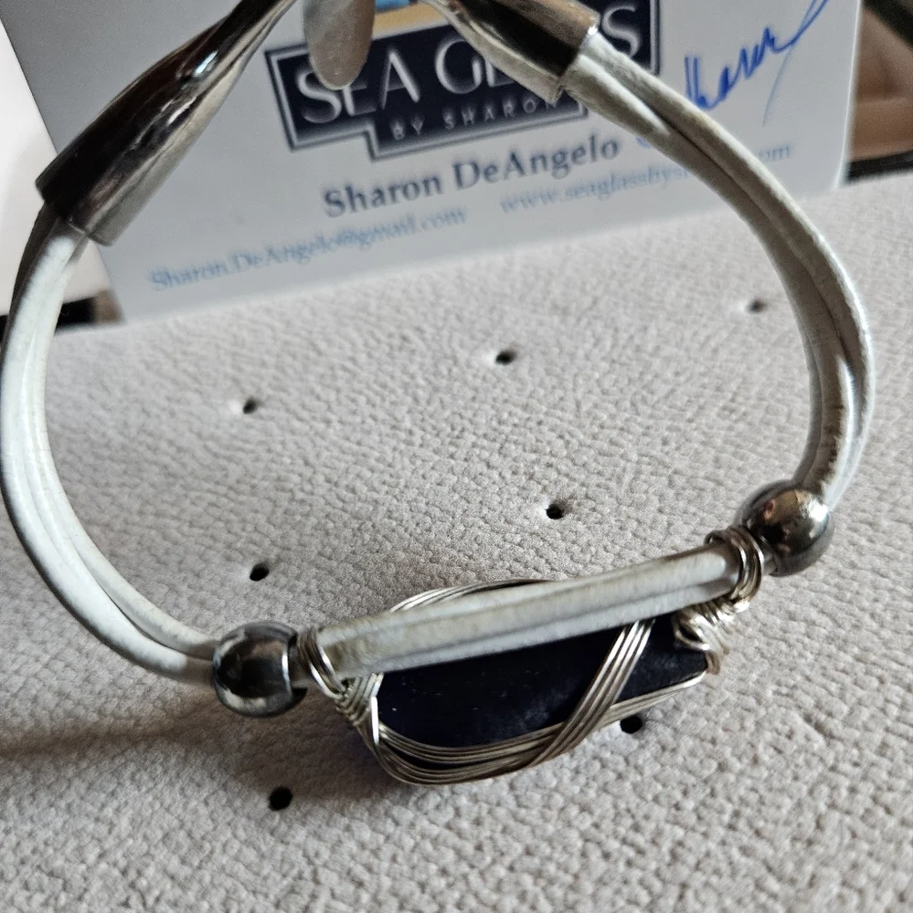 SEA GLASS LEATHER WRAP BRACELET BY SHARON DEANGELO - Picture 8 of 9